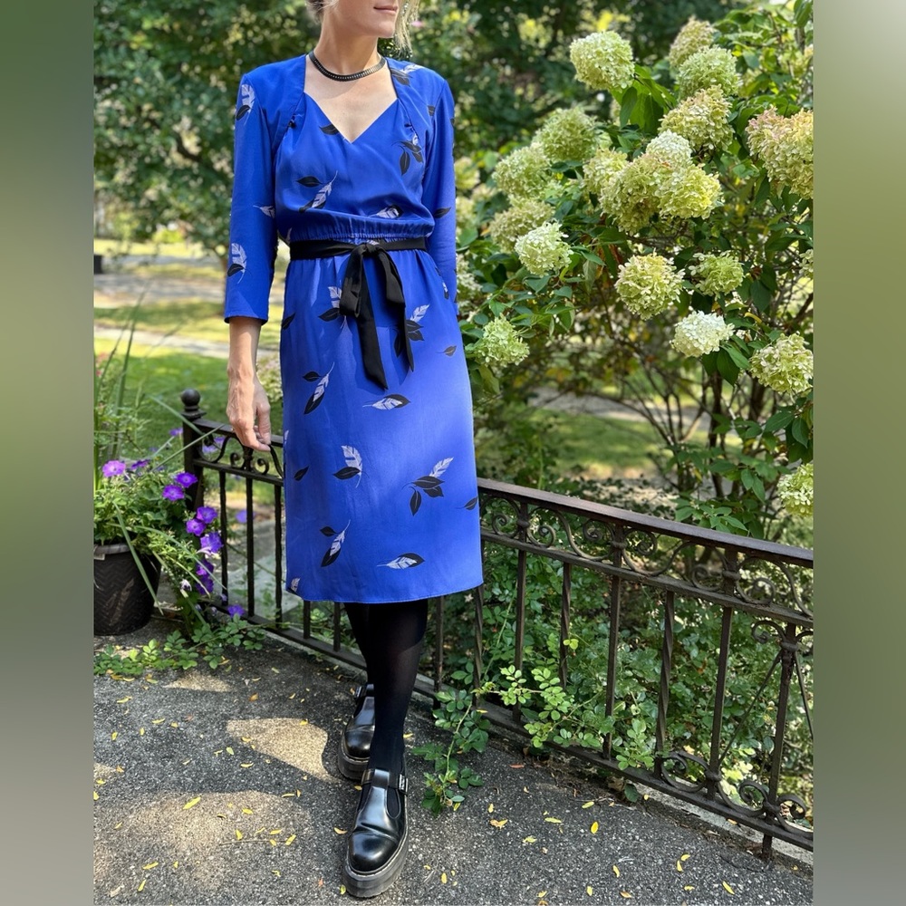 1989s Blue Feather Print Dress